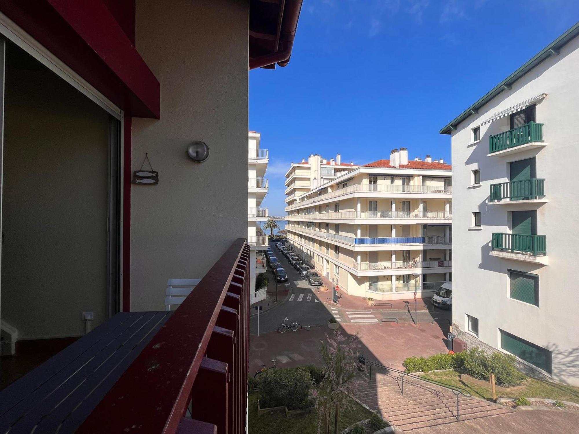 Апартаменти Studio Mezzanine A 100M De La Plage Avec Balcon, Apercu Mer Et Parking - Saint-Jean-De-Luz - Fr-1-239-576 Екстер'єр фото