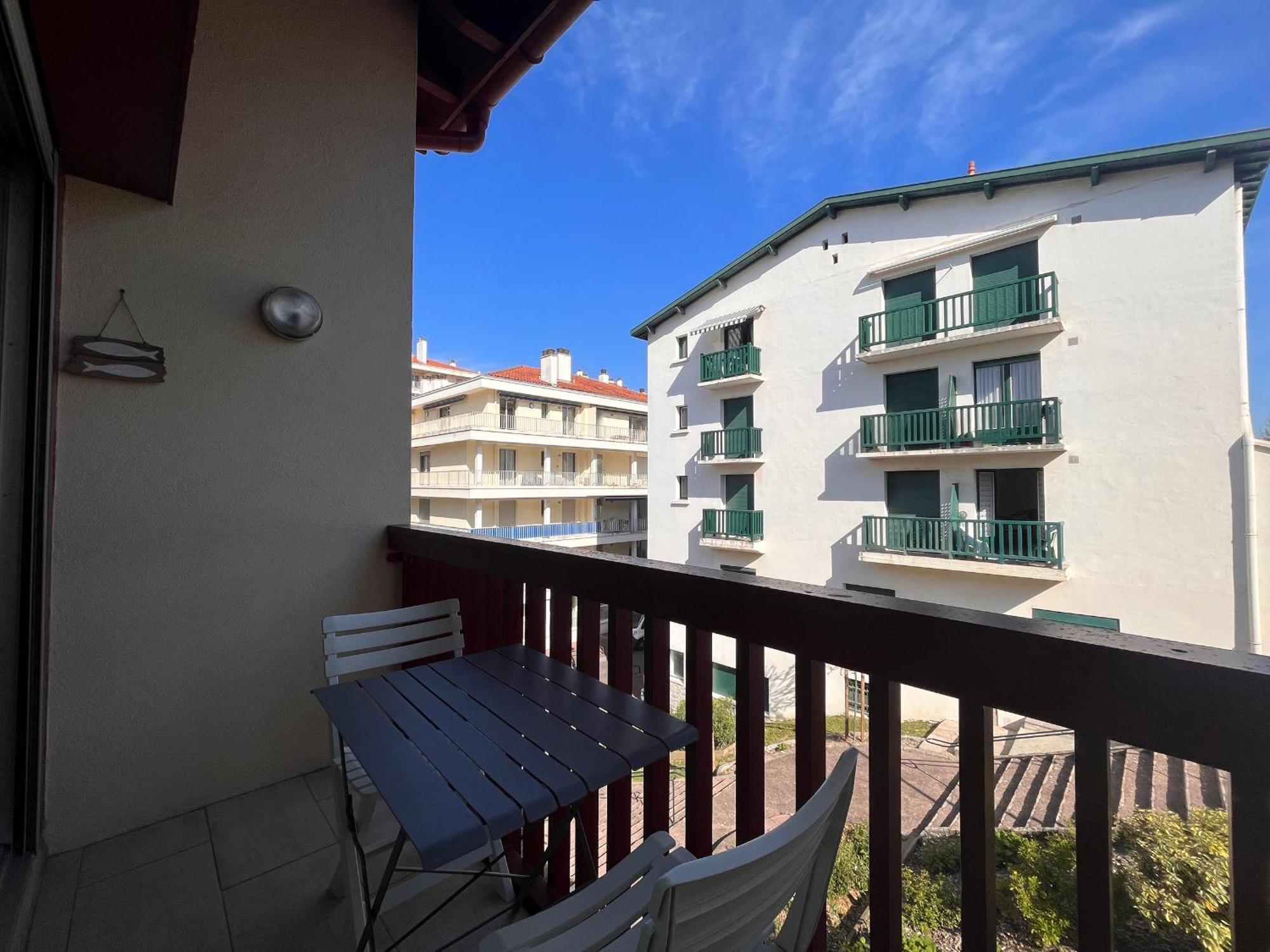 Апартаменти Studio Mezzanine A 100M De La Plage Avec Balcon, Apercu Mer Et Parking - Saint-Jean-De-Luz - Fr-1-239-576 Екстер'єр фото